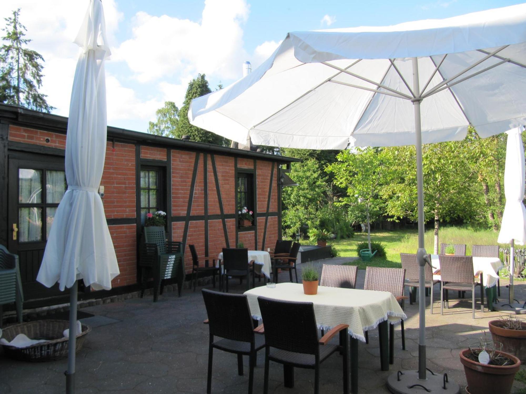 Altes Zollhaus Am Klinikum Hotel Lübeck Buitenkant foto