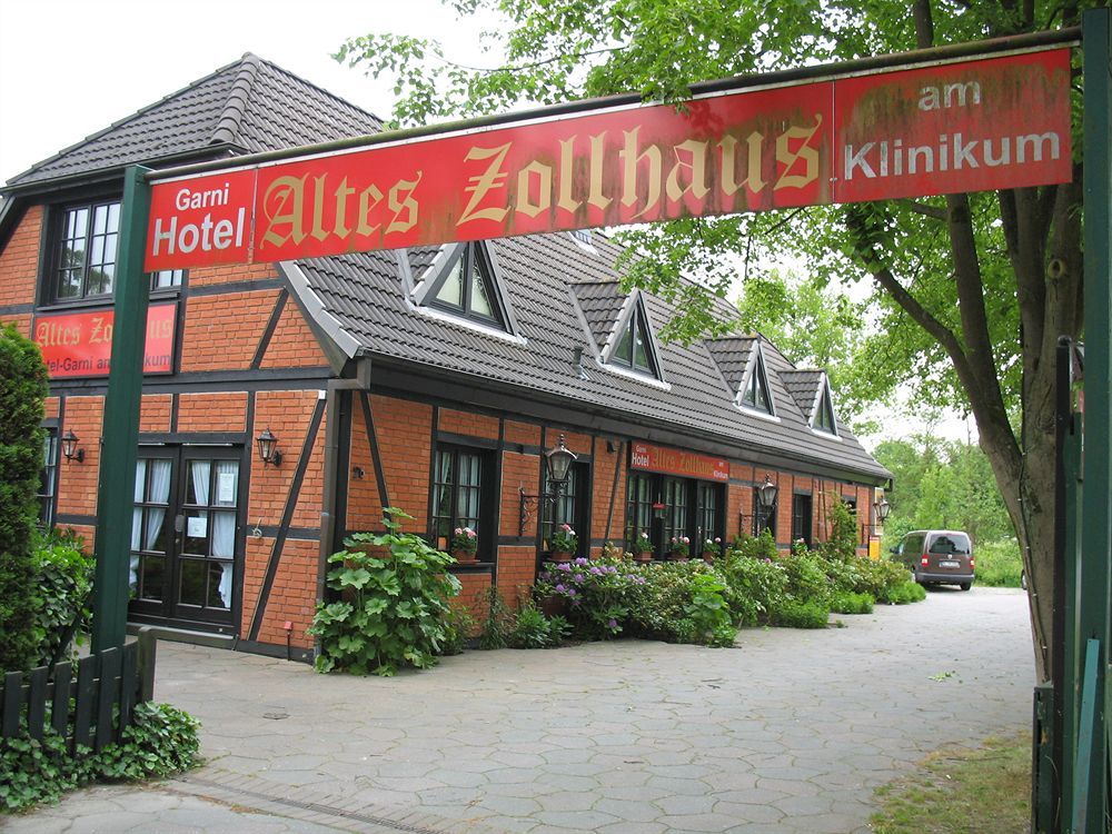 Altes Zollhaus Am Klinikum Hotel Lübeck Buitenkant foto
